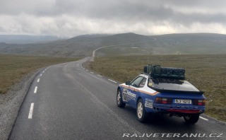 Porsche 944 S2 Dakar expedičníspeciál 1989