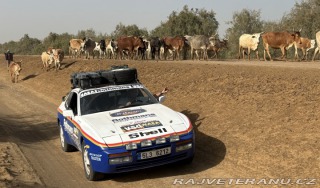 Porsche 944 S2 Dakar expedičníspeciál 1989