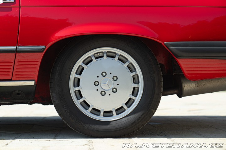 Mercedes-Benz 560 SL 1988