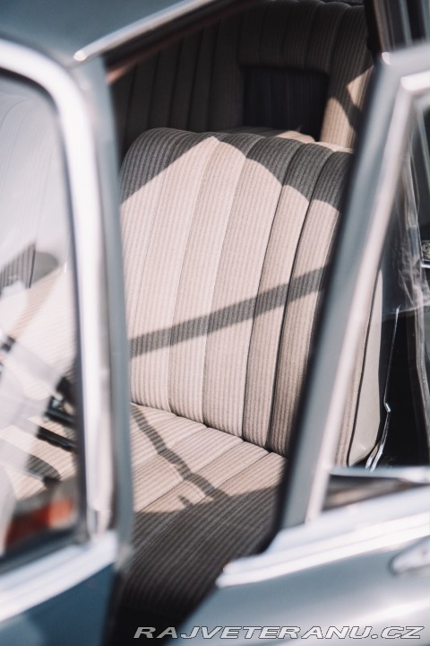 Mercedes-Benz 220 W111 220SE 1964