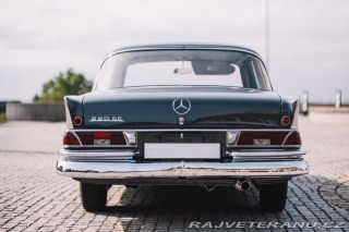 Mercedes-Benz 220 W111 220SE 1964