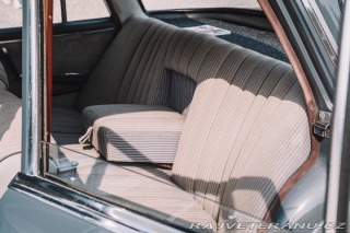 Mercedes-Benz 220 W111 220SE 1964