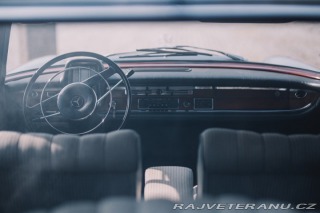 Mercedes-Benz 220 W111 220SE 1964
