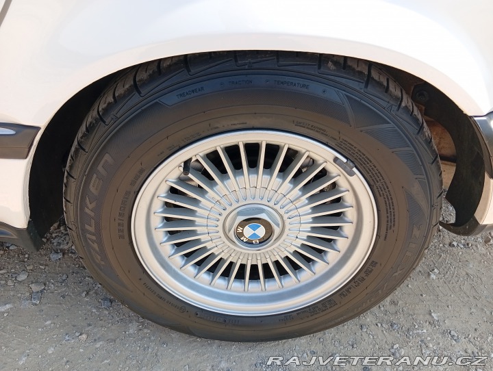 BMW 7 E 32 730i 1992