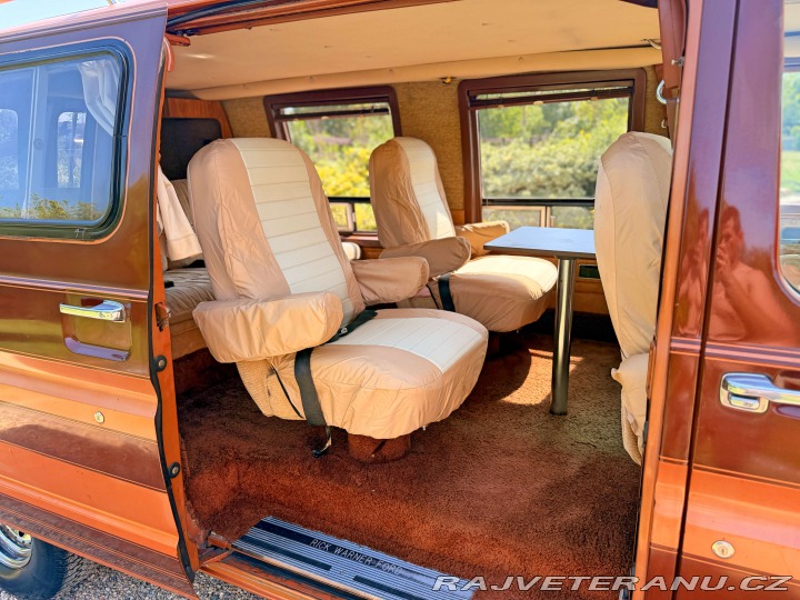 Ford Econoline E-150 5.8 V8 | Contempo 1982