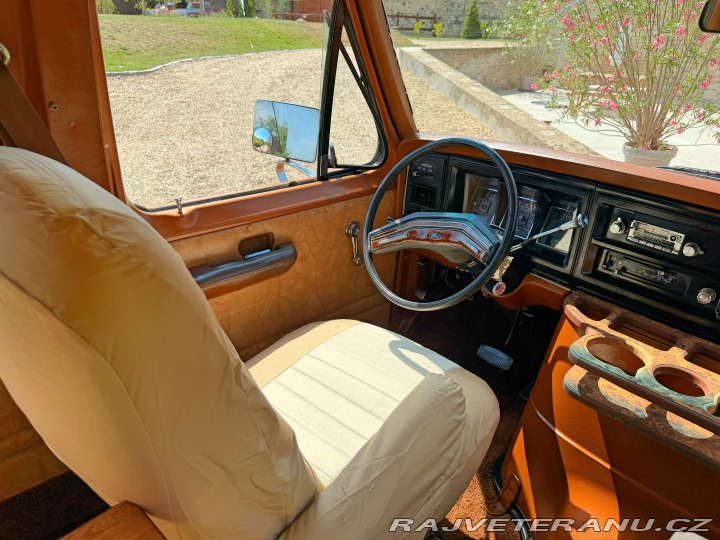 Ford Econoline E-150 5.8 V8 | Contempo 1982