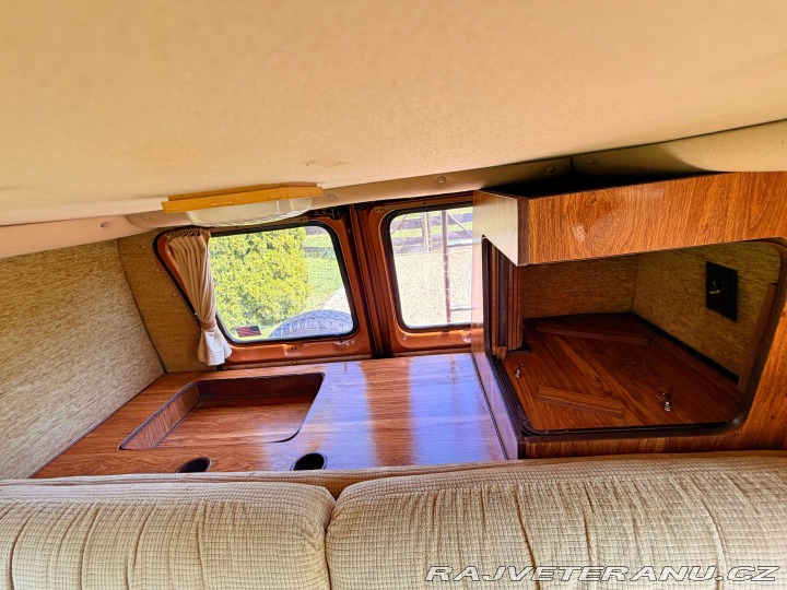 Ford Econoline E-150 5.8 V8 | Contempo 1982