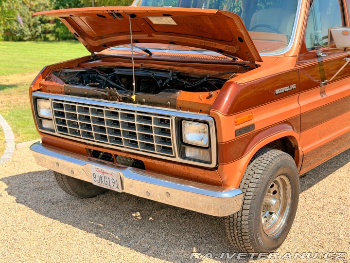Ford Econoline E-150 5.8 V8 | Contempo 1982