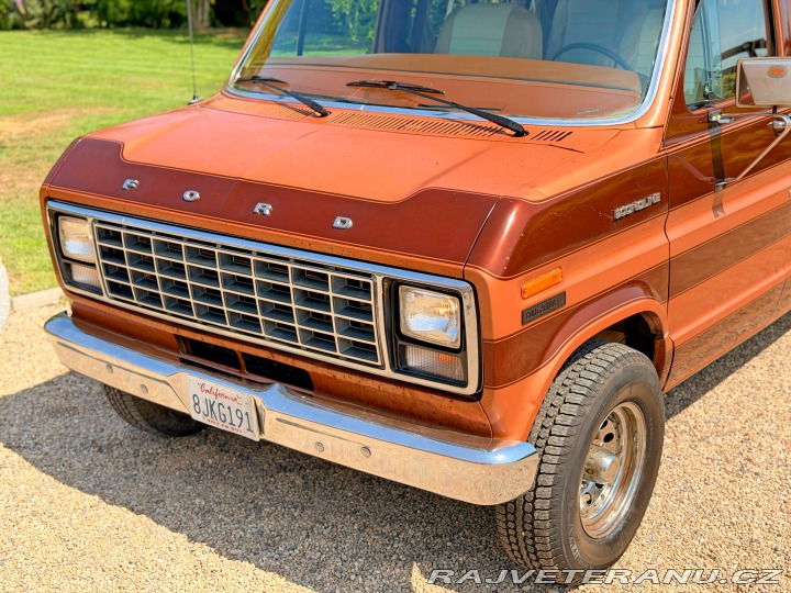 Ford Econoline E-150 5.8 V8 | Contempo 1982