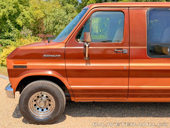 Ford Econoline E-150 5.8 V8 | Contempo 1982