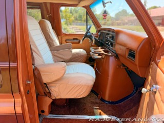Ford Econoline E-150 5.8 V8 | Contempo 1982