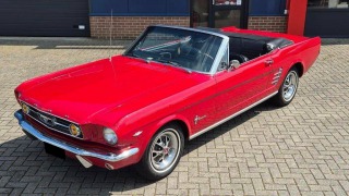 Ford Mustang Convertible