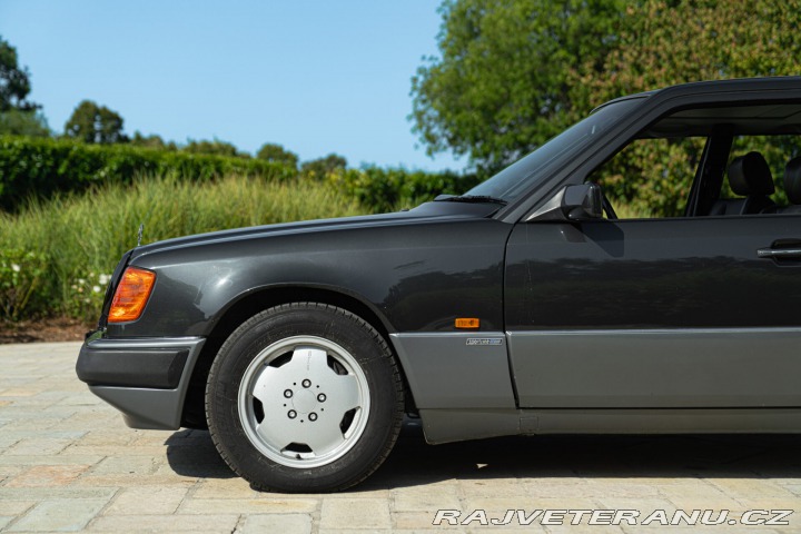 Mercedes-Benz 300 E-24V SPORTLINE 1989
