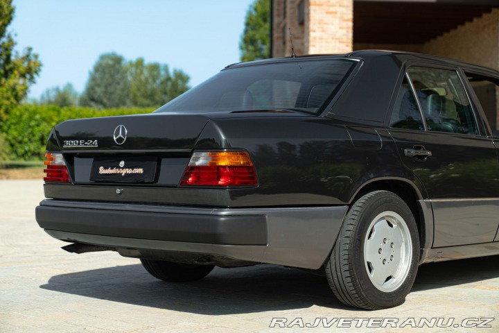 Mercedes-Benz 300 E-24V SPORTLINE 1989