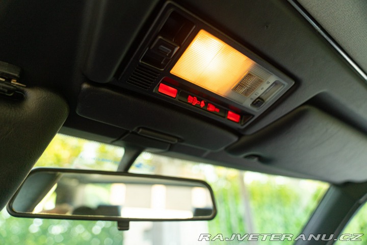 Mercedes-Benz 300 E-24V SPORTLINE 1989