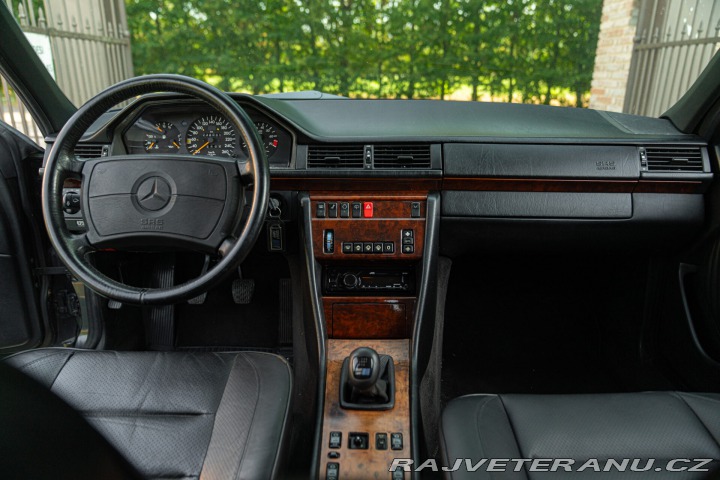 Mercedes-Benz 300 E-24V SPORTLINE 1989