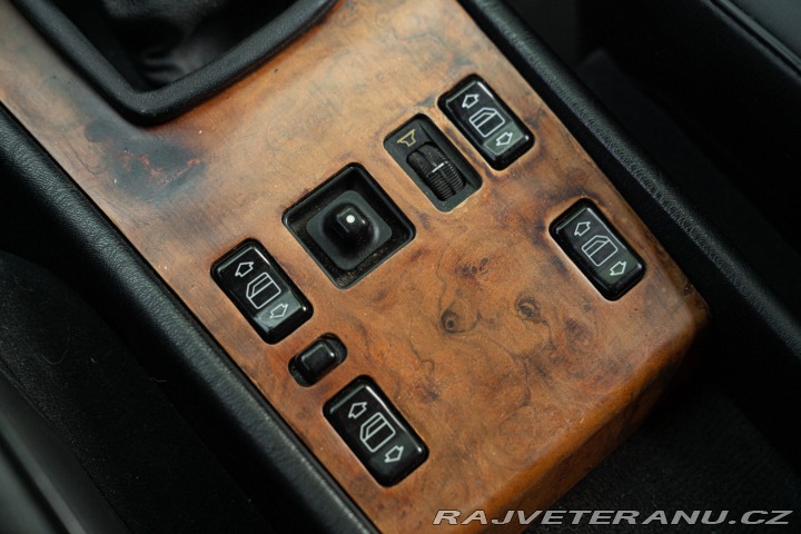 Mercedes-Benz 300 E-24V SPORTLINE 1989