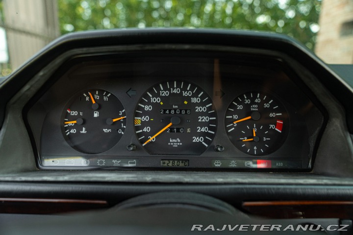 Mercedes-Benz 300 E-24V SPORTLINE 1989