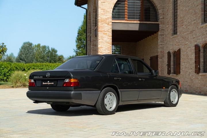 Mercedes-Benz 300 E-24V SPORTLINE 1989