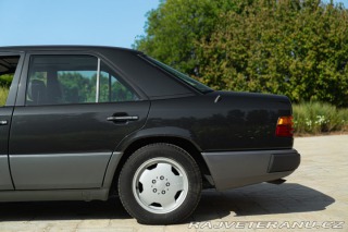 Mercedes-Benz 300 E-24V SPORTLINE 1989