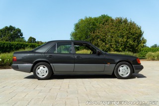 Mercedes-Benz 300 E-24V SPORTLINE 1989
