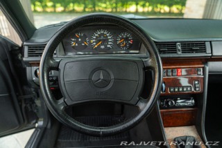 Mercedes-Benz 300 E-24V SPORTLINE 1989