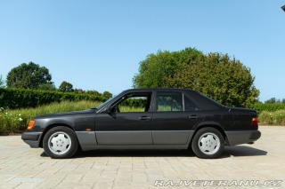 Mercedes-Benz 300 E-24V SPORTLINE 1989