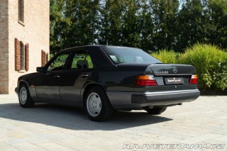 Mercedes-Benz 300 E-24V SPORTLINE 1989