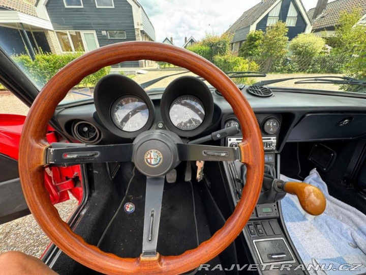 Alfa Romeo Spider  1988