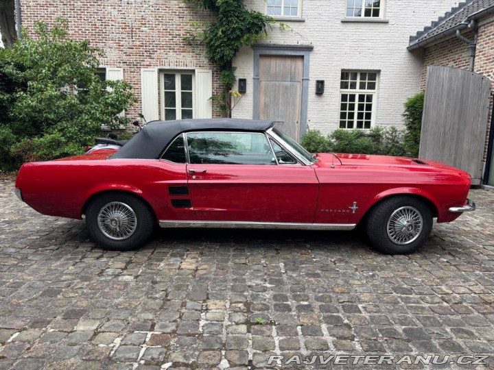 Ford Mustang V8 convertible 1967