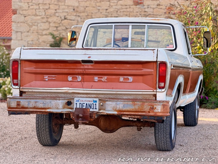Ford F 150 5.8 V8 | 4x4 | Manuál 1977