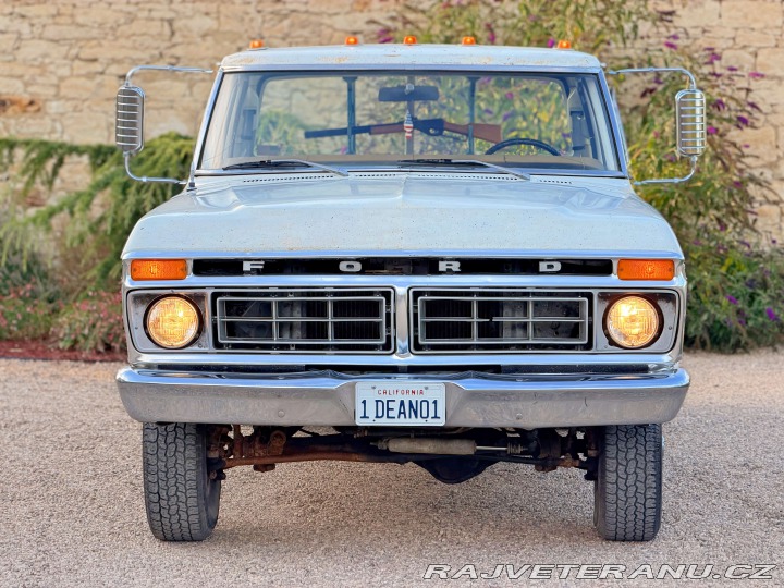 Ford F 150 5.8 V8 | 4x4 | Manuál 1977