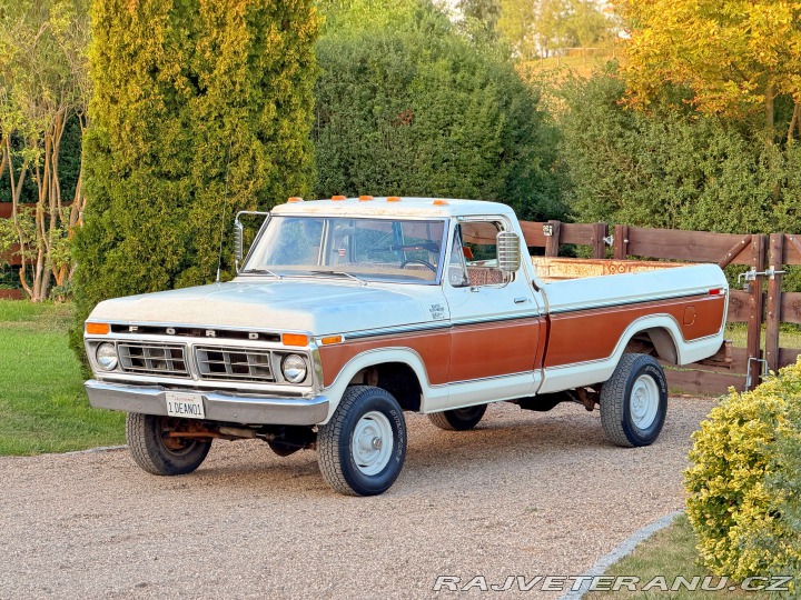 Ford F 150 5.8 V8 | 4x4 | Manuál 1977
