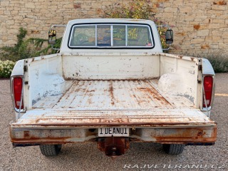 Ford F 150 5.8 V8 | 4x4 | Manuál 1977