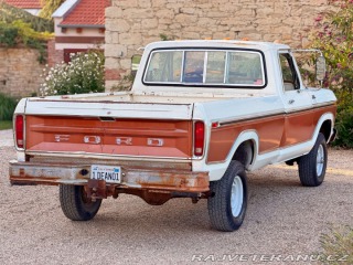 Ford F 150 5.8 V8 | 4x4 | Manuál 1977