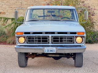 Ford F 150 5.8 V8 | 4x4 | Manuál 1977