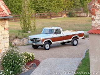 Ford F 150 5.8 V8 | 4x4 | Manuál 1977