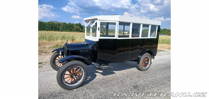 Ford T 8 miestny autobus 1925