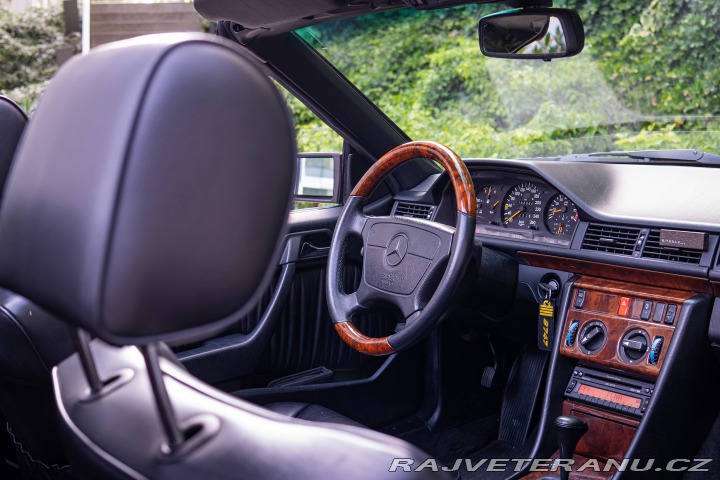 Mercedes-Benz 300 A124 1992