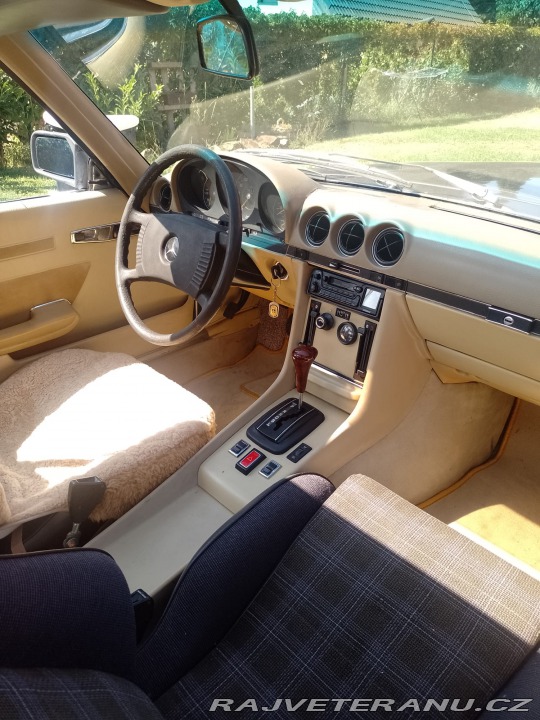 Mercedes-Benz SLC 350 (107) V8 1977