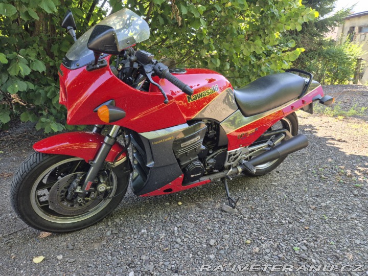 Kawasaki GPZ 900r 1984
