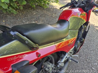 Kawasaki GPZ 900r 1984