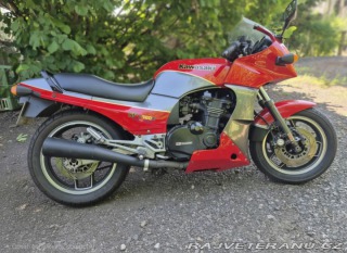 Kawasaki GPZ 900r 1984