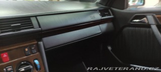 Mercedes-Benz 320 124 320 kupé 1994