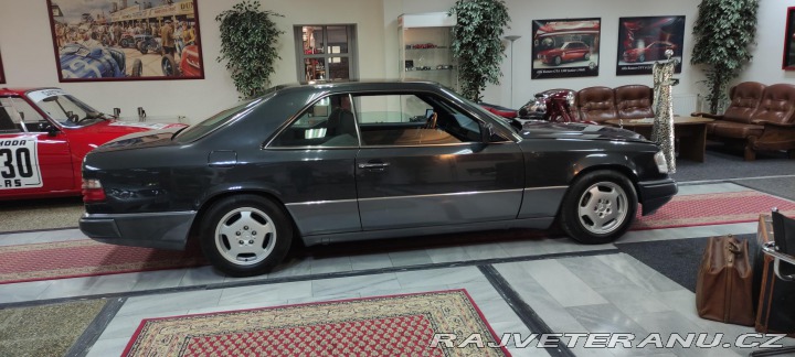 Mercedes-Benz 320 124 320 kupé 1994
