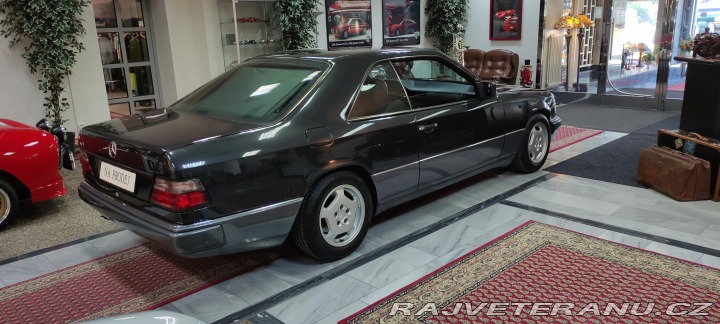 Mercedes-Benz 320 124 320 kupé 1994