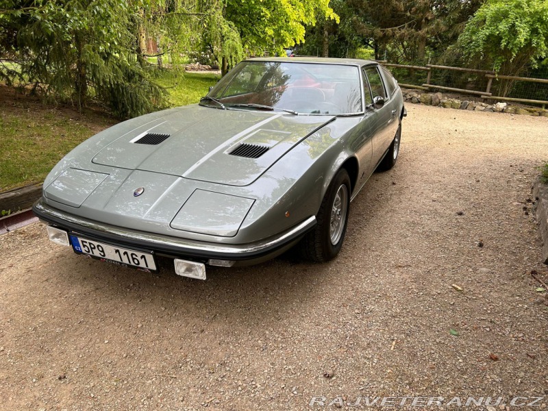 Maserati Indy 