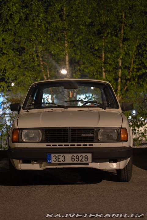 Škoda 105 1985
