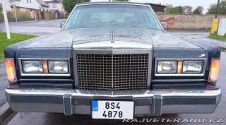 Lincoln Town Car signature 1986