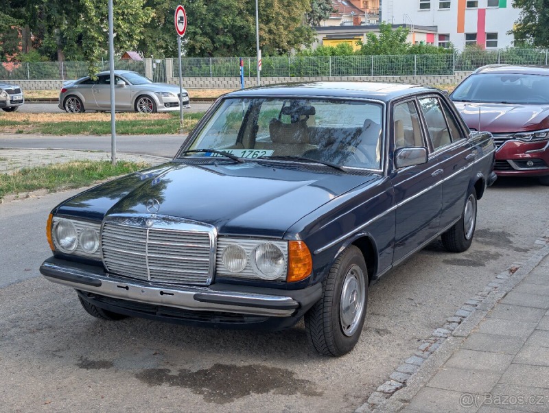 Mercedes-Benz 200 W123
